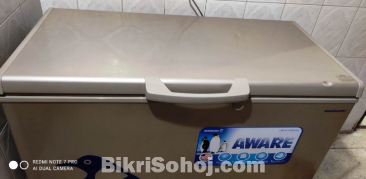 Kelvinator 232 Ltr. (No Frost) Vertical Chest Freezer